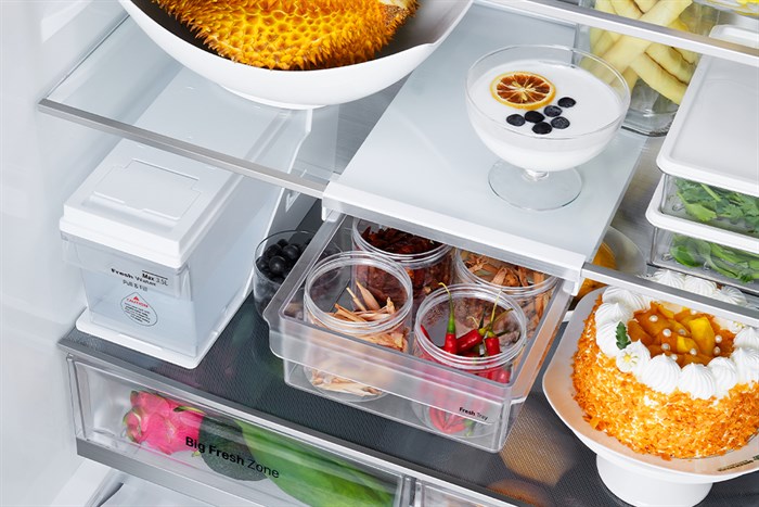 tu-lanh-lg-inverter-612-lit-multi-door-instaview-lfd61blgai-9-700x467