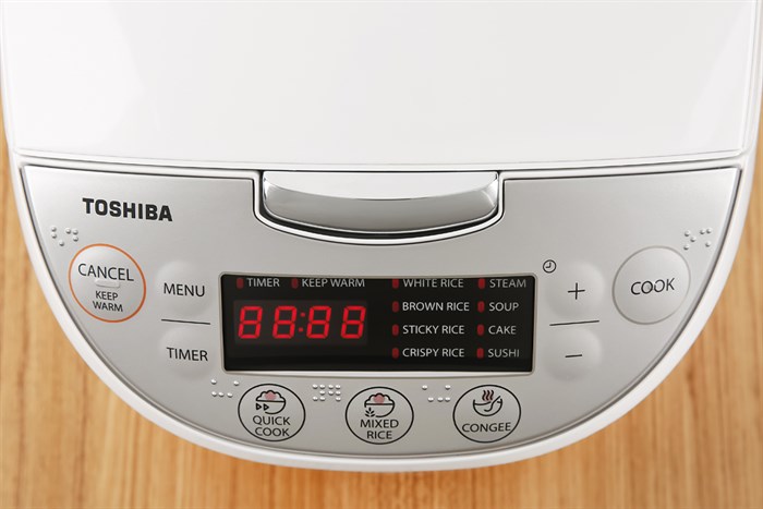 noi-com-dien-tu-toshiba-rc-10dh2pv-w-1l-6-700x467