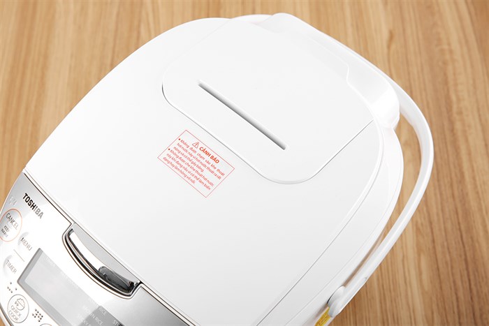 noi-com-dien-tu-toshiba-rc-10dh2pv-w-1l-7-700x467