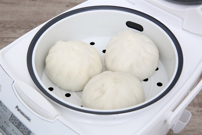 noi-com-dien-tu-panasonic-sr-cl188wra-5-700x467